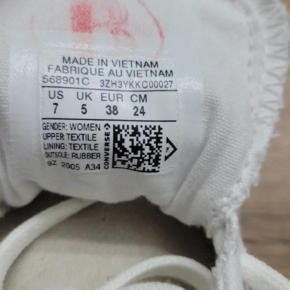 Converse shoes Brand new in the box authentic uper textile. - Picture 11 of 13